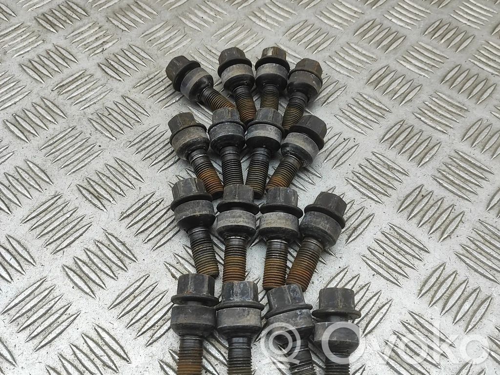 Mutterit/pultit   WHT004676A