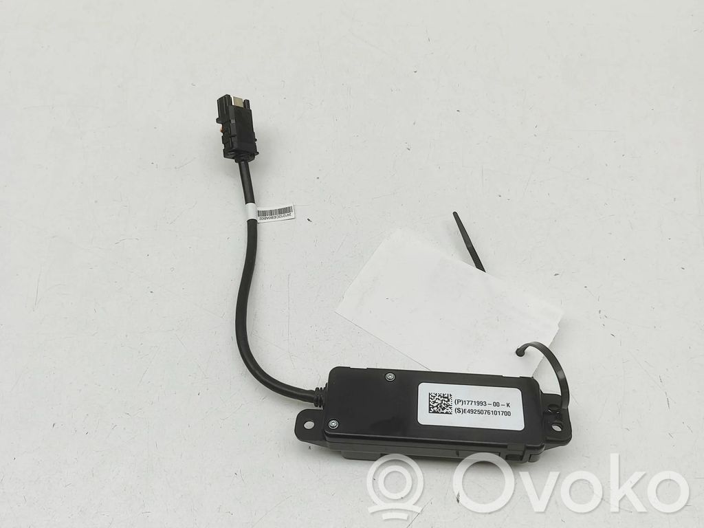 Tesla Model 3 Highland Enchufe conector USB 