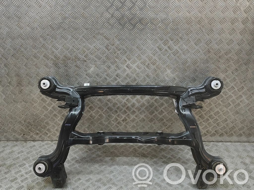 Mercedes-Benz EQA Taka-apurunko 