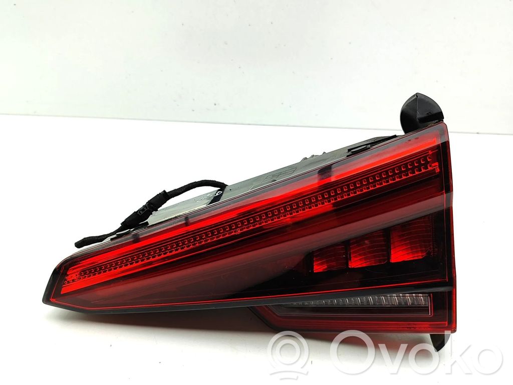 Audi A4 S4 B9 8W Lampy tylnej klapy bagażnika 