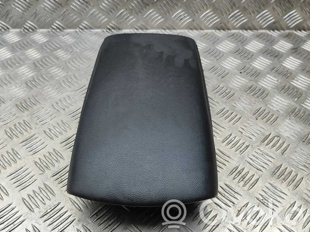 Nissan Qashqai Reposabrazos 