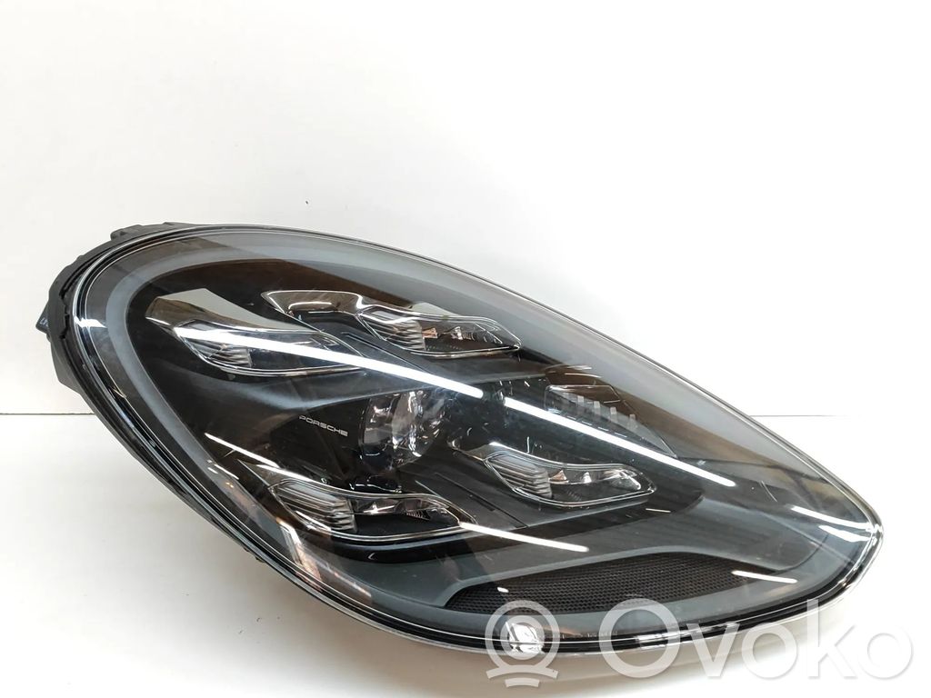 Porsche Panamera (971) Lampa przednia 