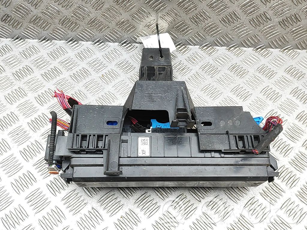 Tesla Model X Fuse module 