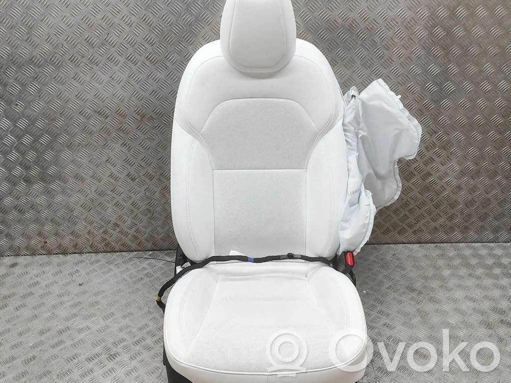 Scaun șofer   152704100E,152702900B