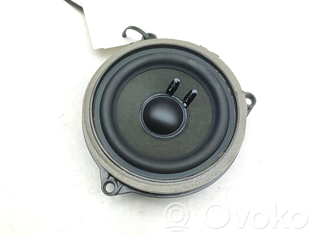 BMW 5 G60 G61 Altavoz de la puerta delantera 