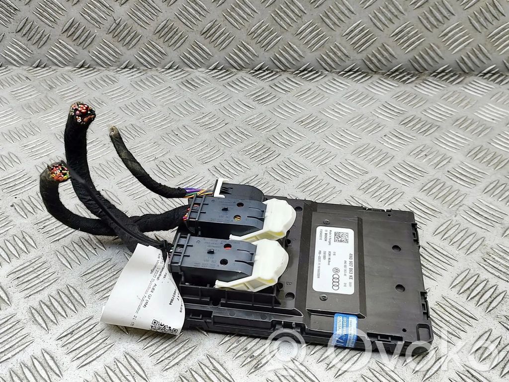 Audi Q7 4M Module de contrôle carrosserie centrale 