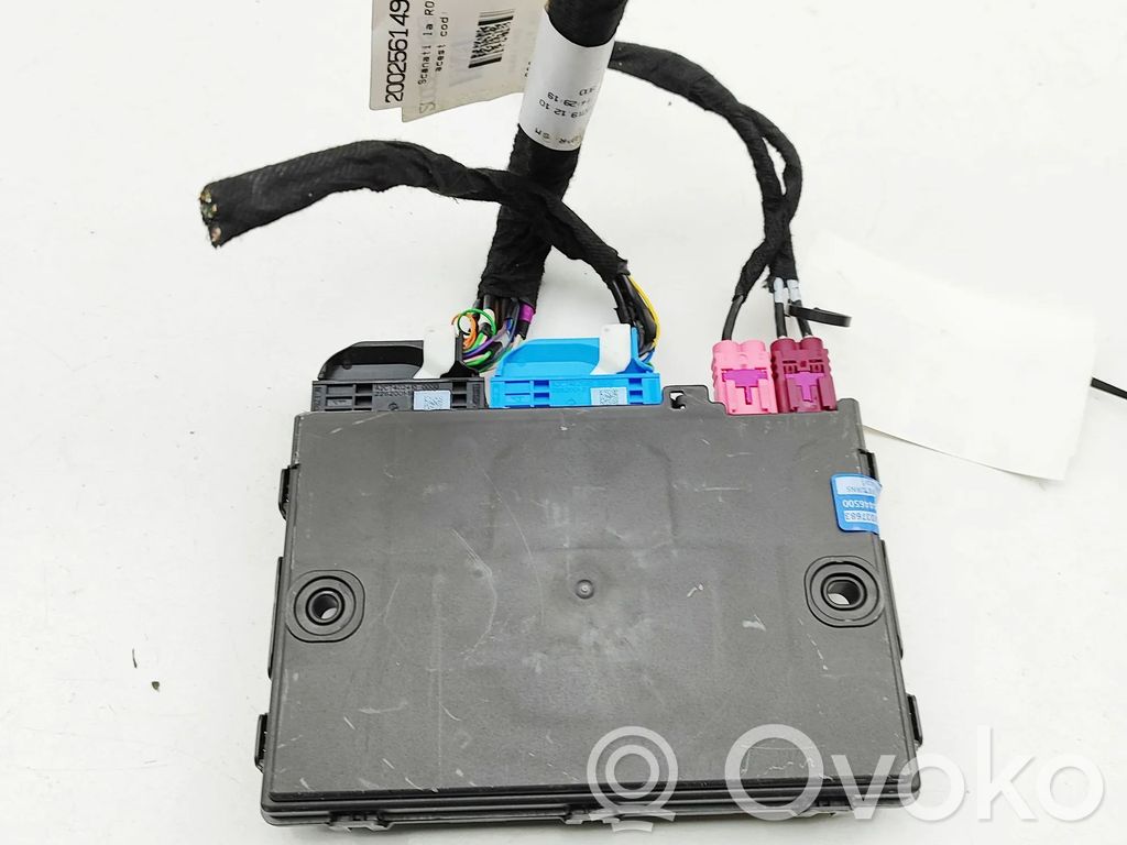 Audi Q7 4M Gateway control module 