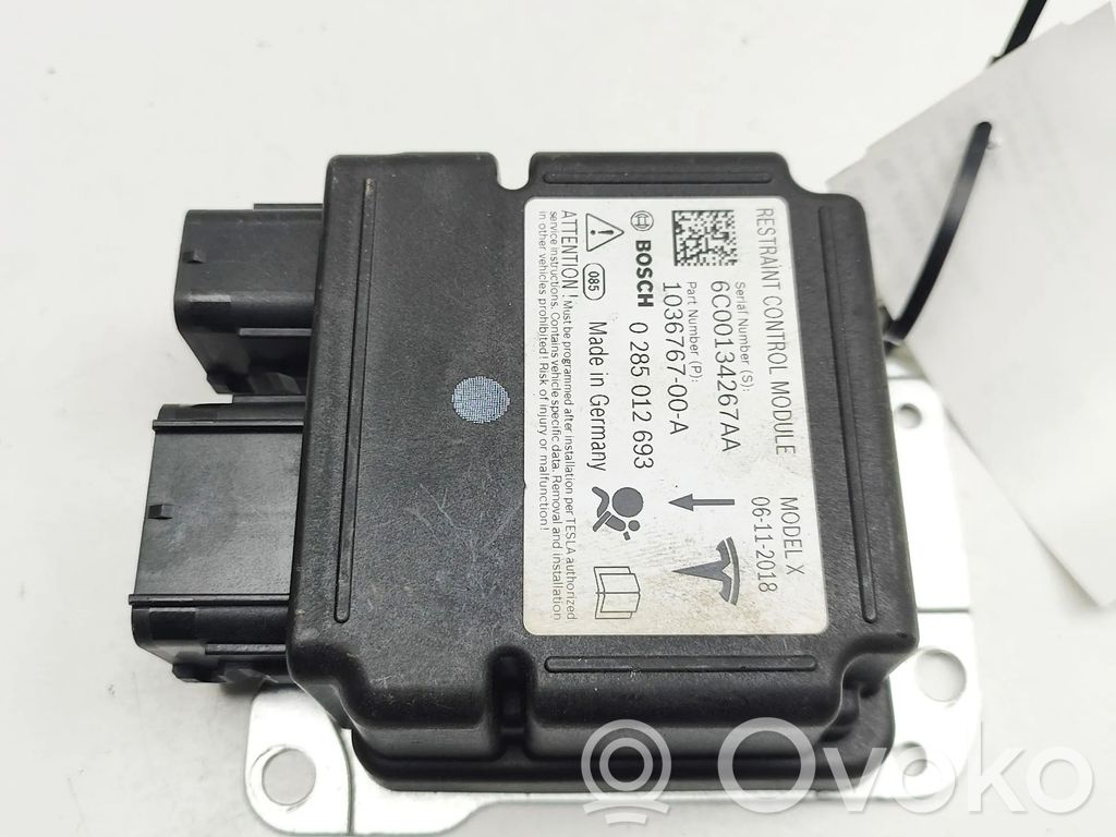 Tesla Model X Airbag control unit/module 