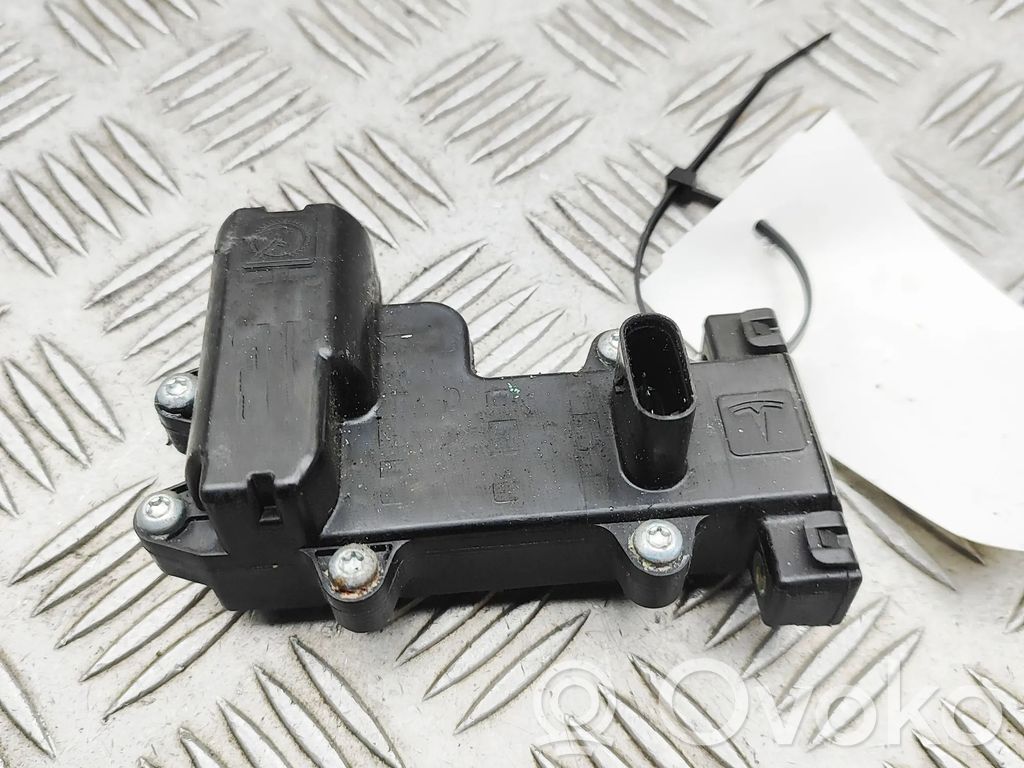 Unidad de control/módulo de la puerta   104535400B