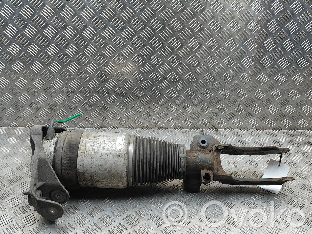 Audi Q7 4L Przedni amortyzator zawieszenia pneumatycznego 