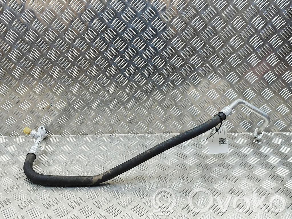 BMW iX3 G08 Ilmastointilaitteen putki (A/C) 