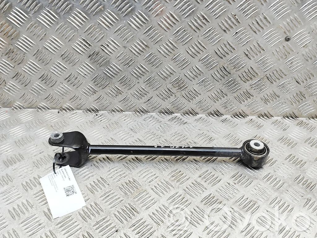 Tesla Model Y Taka-ylätukivarren haarukkavipu 