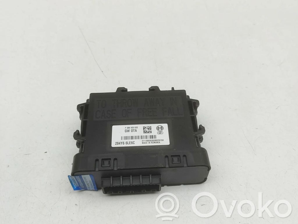 Renault Arkana Gateway control module 