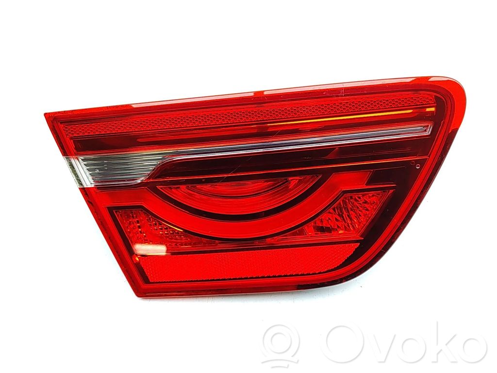 Jaguar XE Lampy tylnej klapy bagażnika 