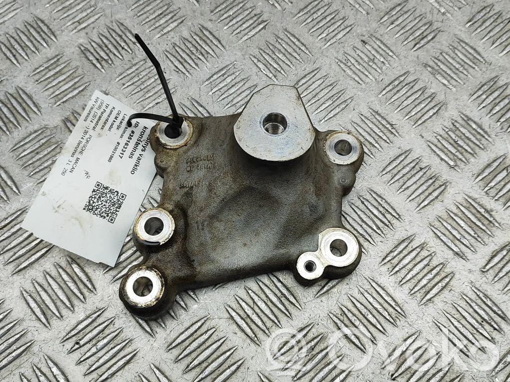 Porsche Macan (95B) Engine mounting bracket 