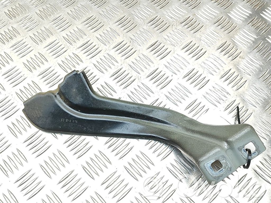 Audi Q3 F3 Fender mounting bracket 