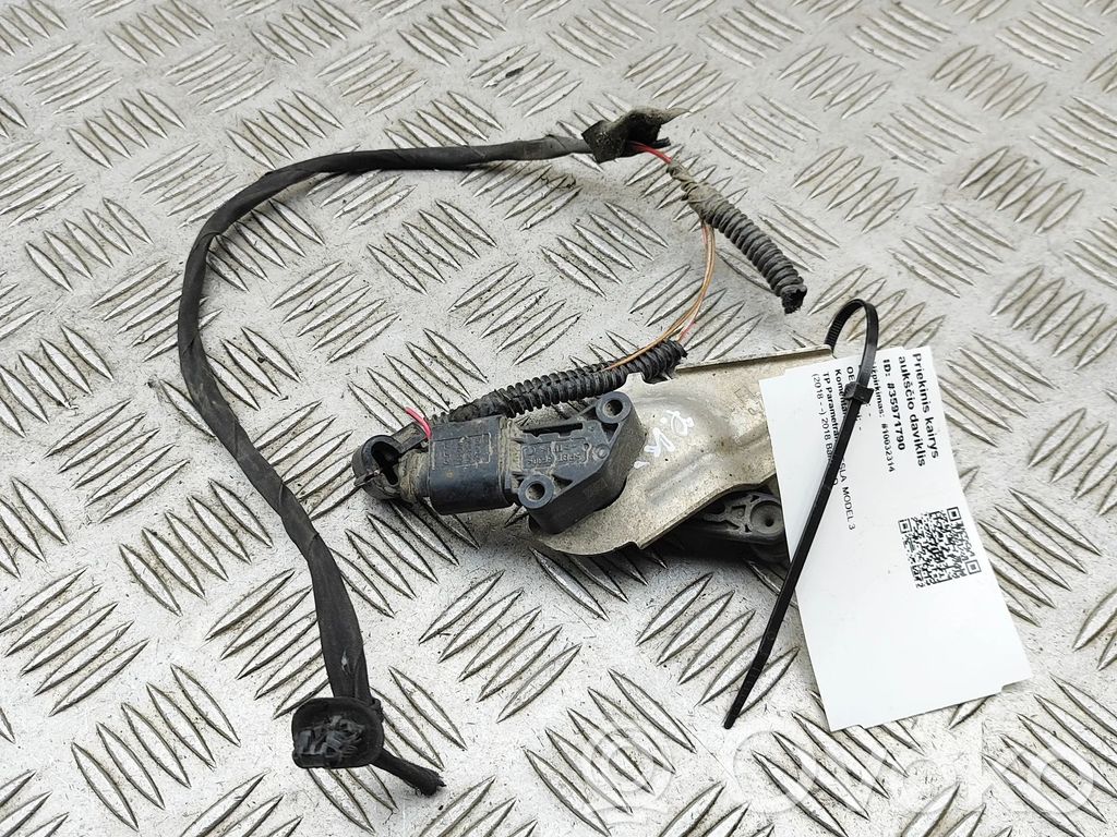 Tesla Model 3 Headlight/headlamp level sensor 