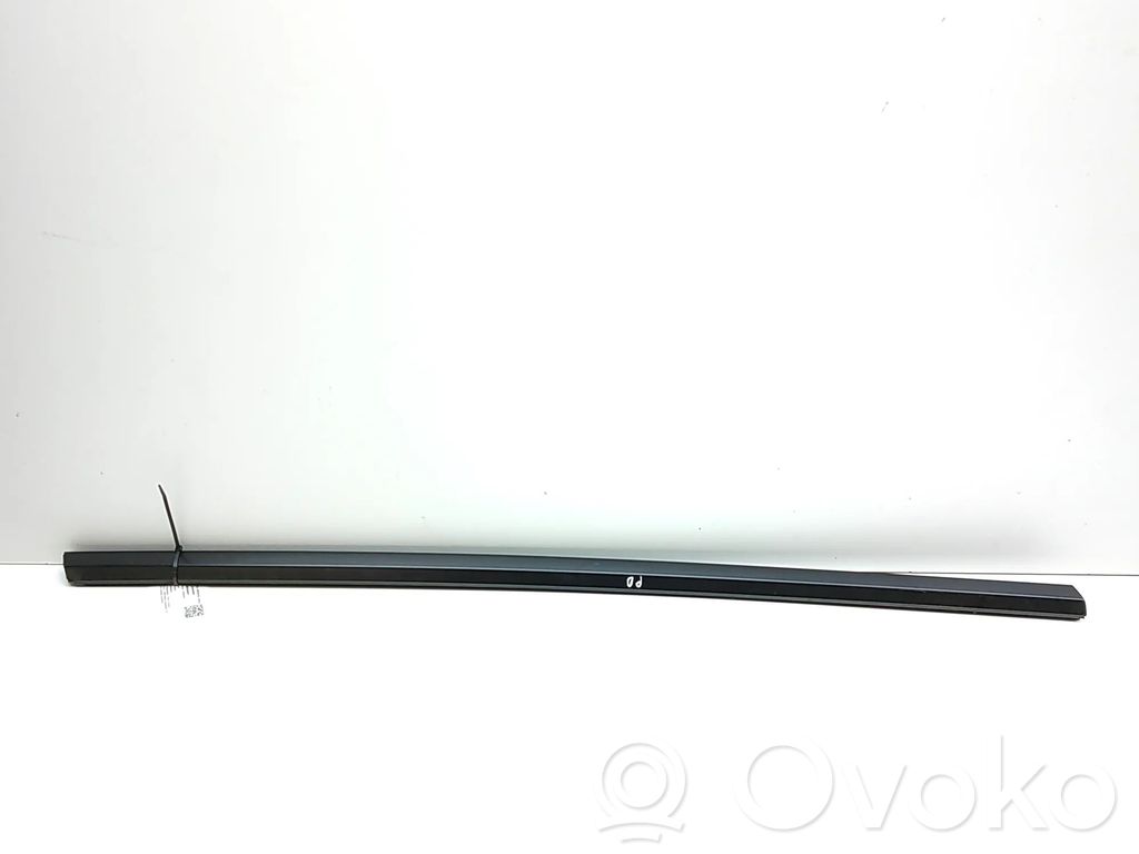Tesla Model Y Juniper Oven lasin lista 