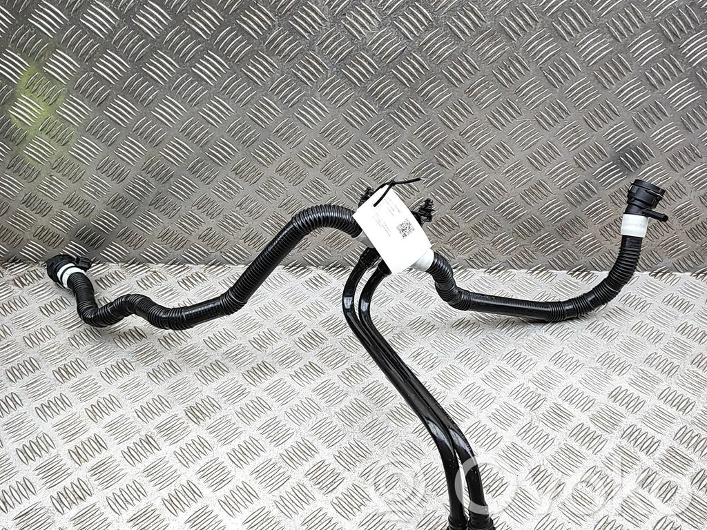 Tesla Model Y Juniper Engine coolant pipe/hose 
