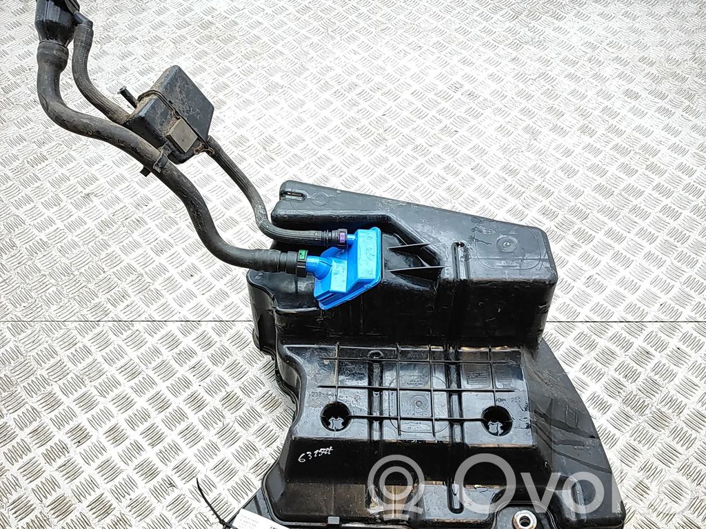 Audi A4 S4 B9 8W Zbiornik płynu AdBlue 