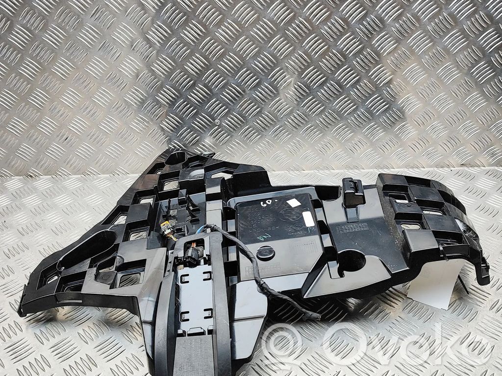 BMW X5 G05 Takapuskurin kannake