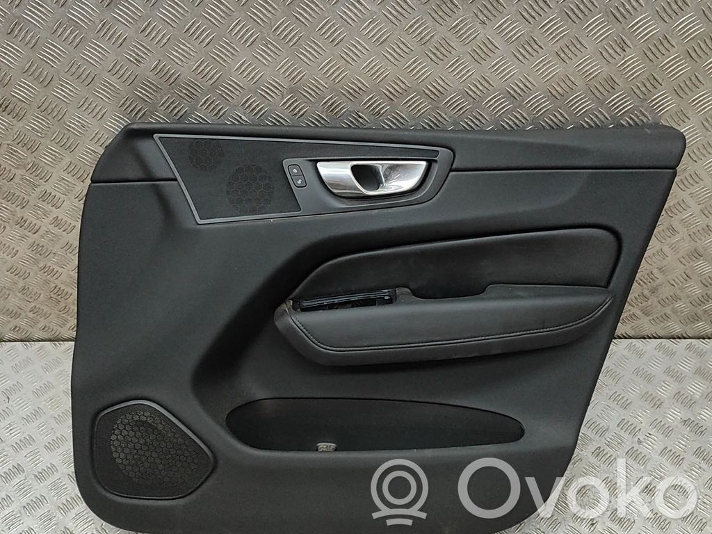 Volvo XC60 Boczki / Poszycie drzwi przednich 