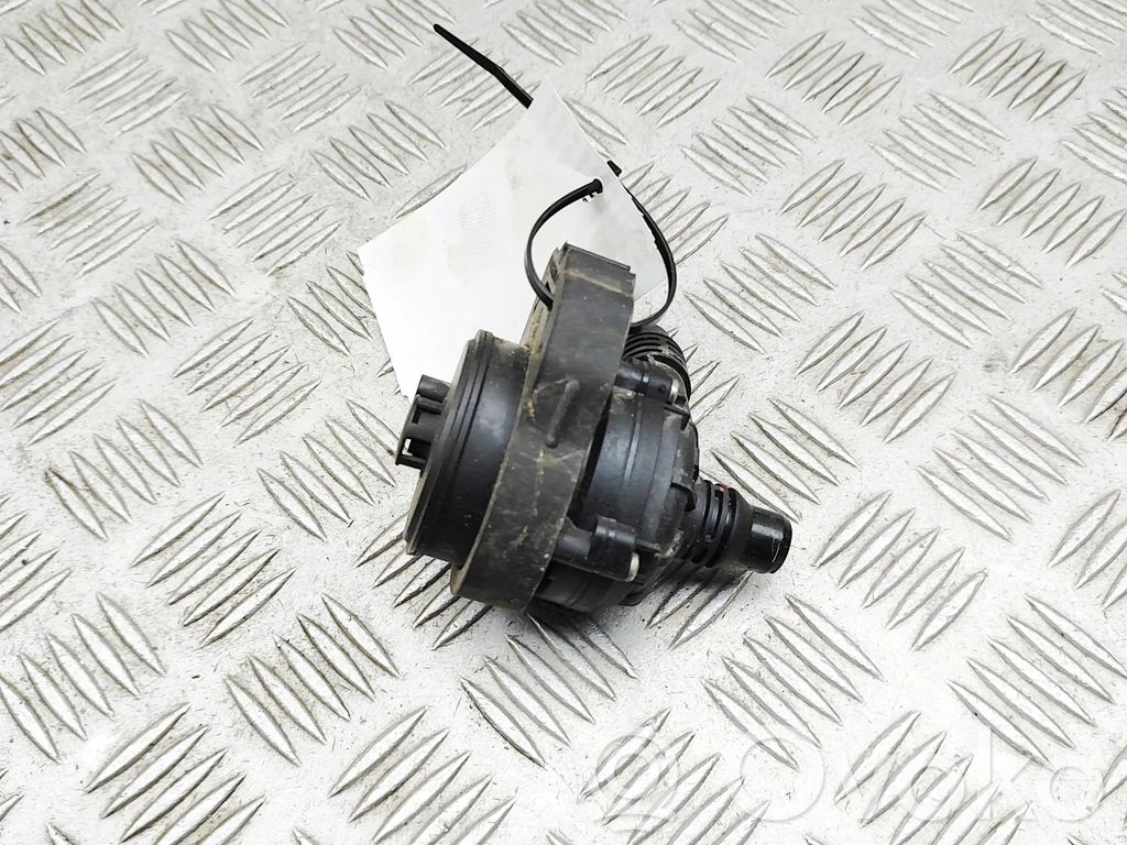 BMW X2 U10 Pompe à eau de liquide de refroidissement