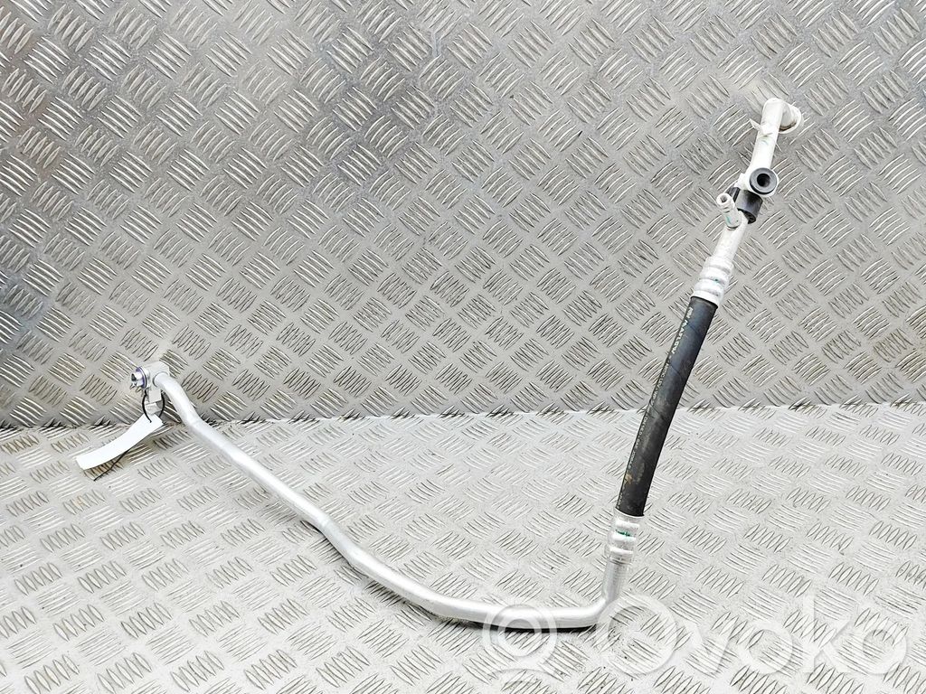 BMW X2 U10 Ilmastointilaitteen putki (A/C)