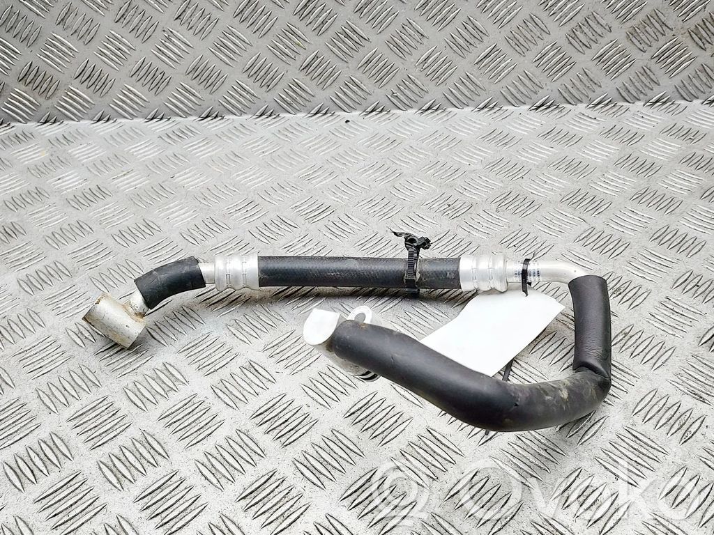 Ilmastointilaitteen putki (A/C)   SC2EM8108110