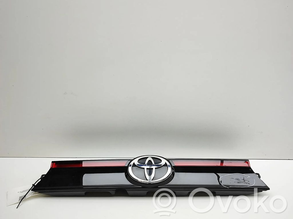 Toyota Yaris Cross Lampă spate în capacul portbagajului 