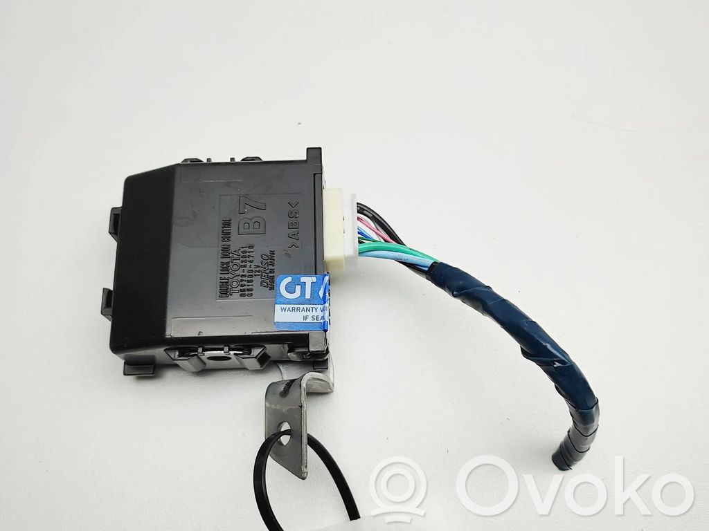 Toyota Yaris Cross Buton comutator închidere centralizată