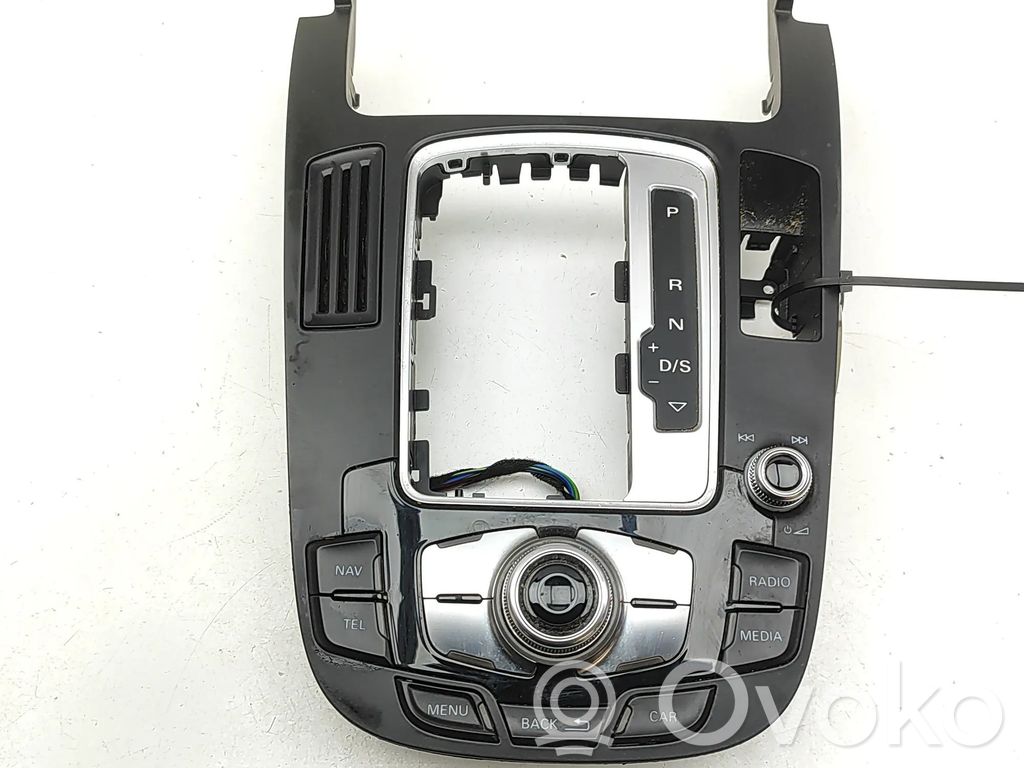 Audi Q5 SQ5 8R Rivestimento in plastica cornice della leva del cambio 