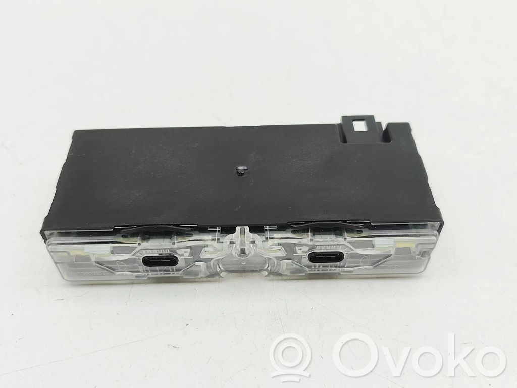 Audi Q5 SQ5 FY Gniazdo / Złącze USB 