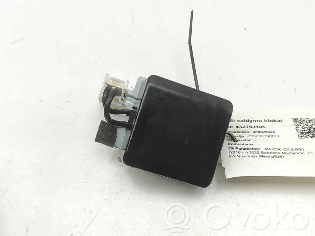 Mazda CX-5 II GPS-pystyantenni 