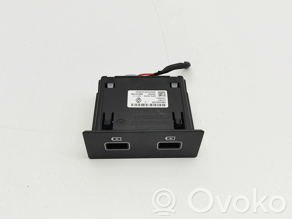 Enchufe conector entrada auxiliar   280230033R