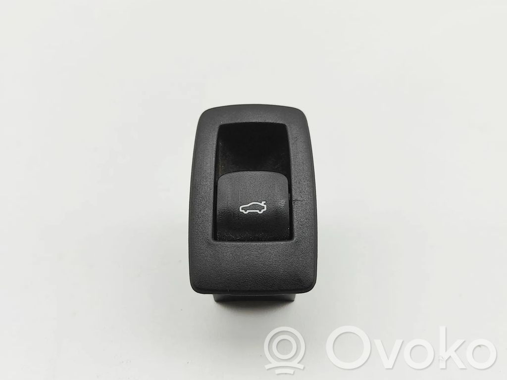 BMW 5 G30 G31 G38 Buton deschidere portbagaj 