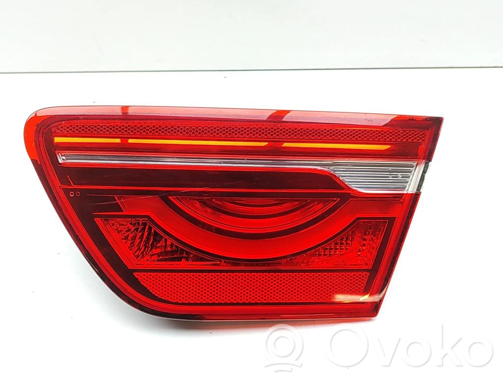 Jaguar XE Lampă spate în capacul portbagajului