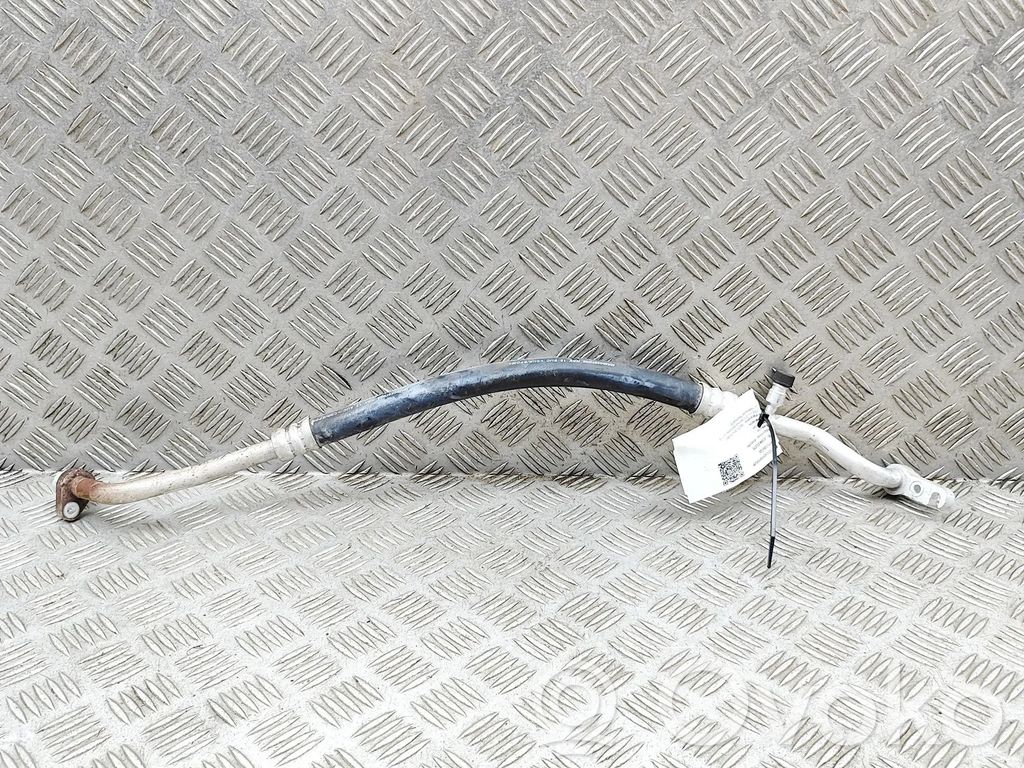 Mazda MX-5 ND Ilmastointilaitteen putki (A/C) 