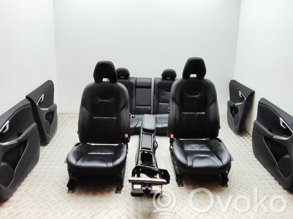 Kit intérieur   1319932,1319940,1319933,1319941,31379416,31379421