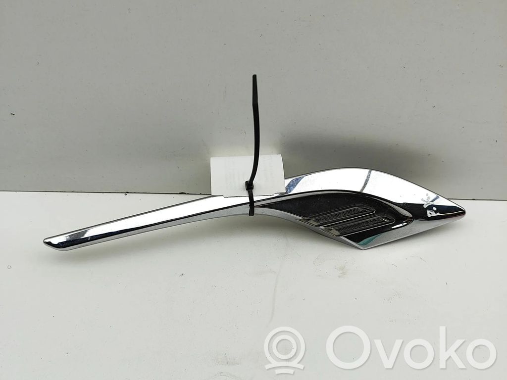 Front fender indicator light   7303243
