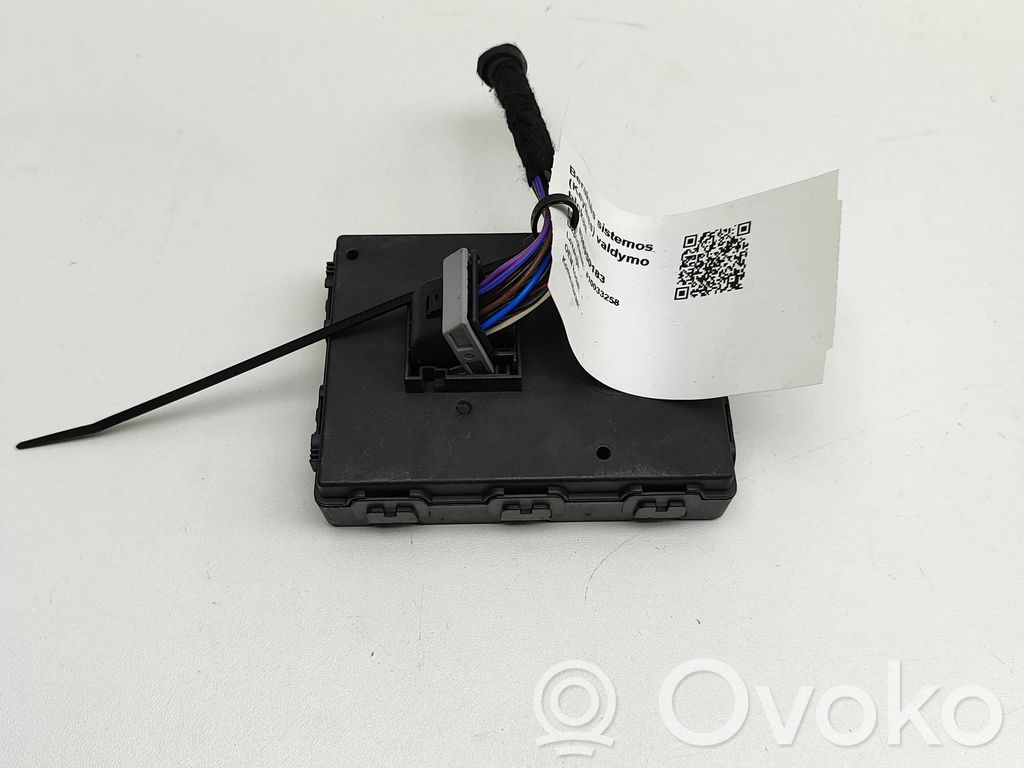 Volkswagen PASSAT B8 Centralina/modulo keyless go