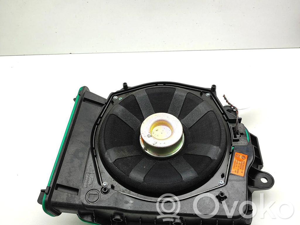 BMW 8 G15 Subwoofer