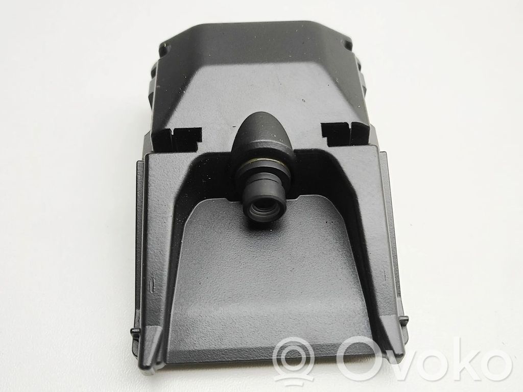 Nissan Leaf II (ZE1) Windshield/windscreen camera