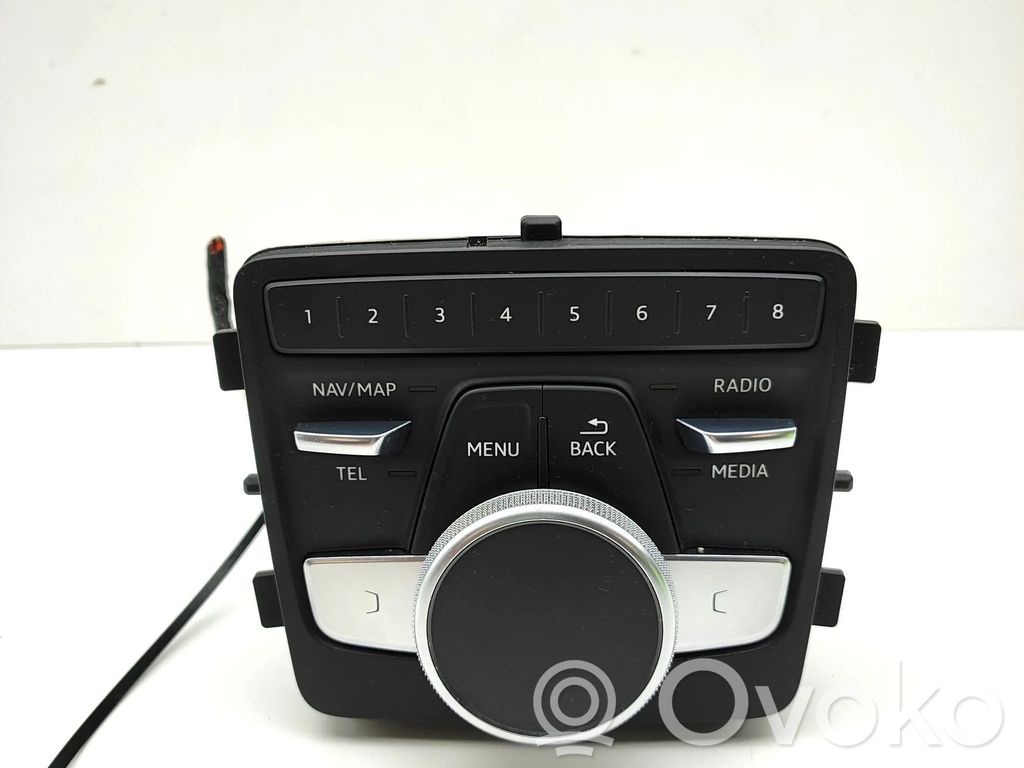 Controllo multimediale autoradio   8W0919614T