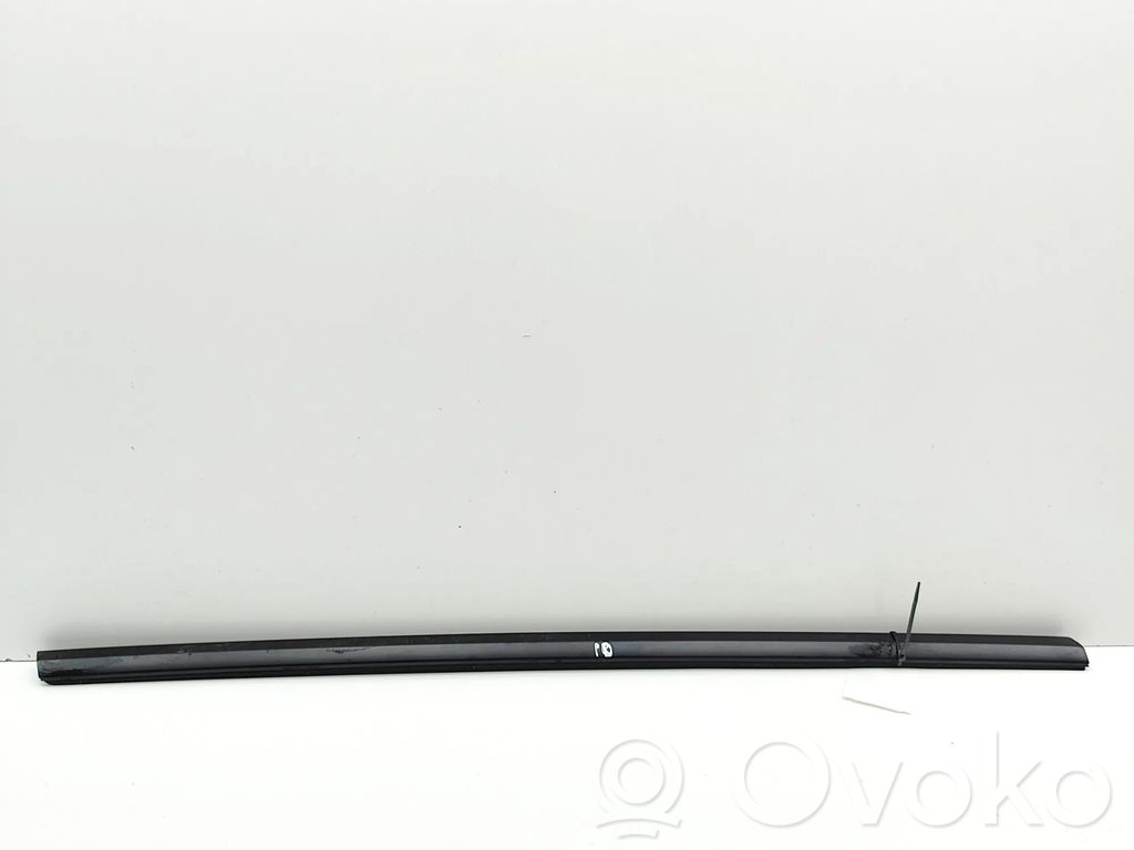 Tesla Model 3 Highland Oven lasin lista 