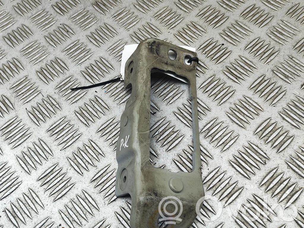 Soporte de montaje del guardabarros   791102W000