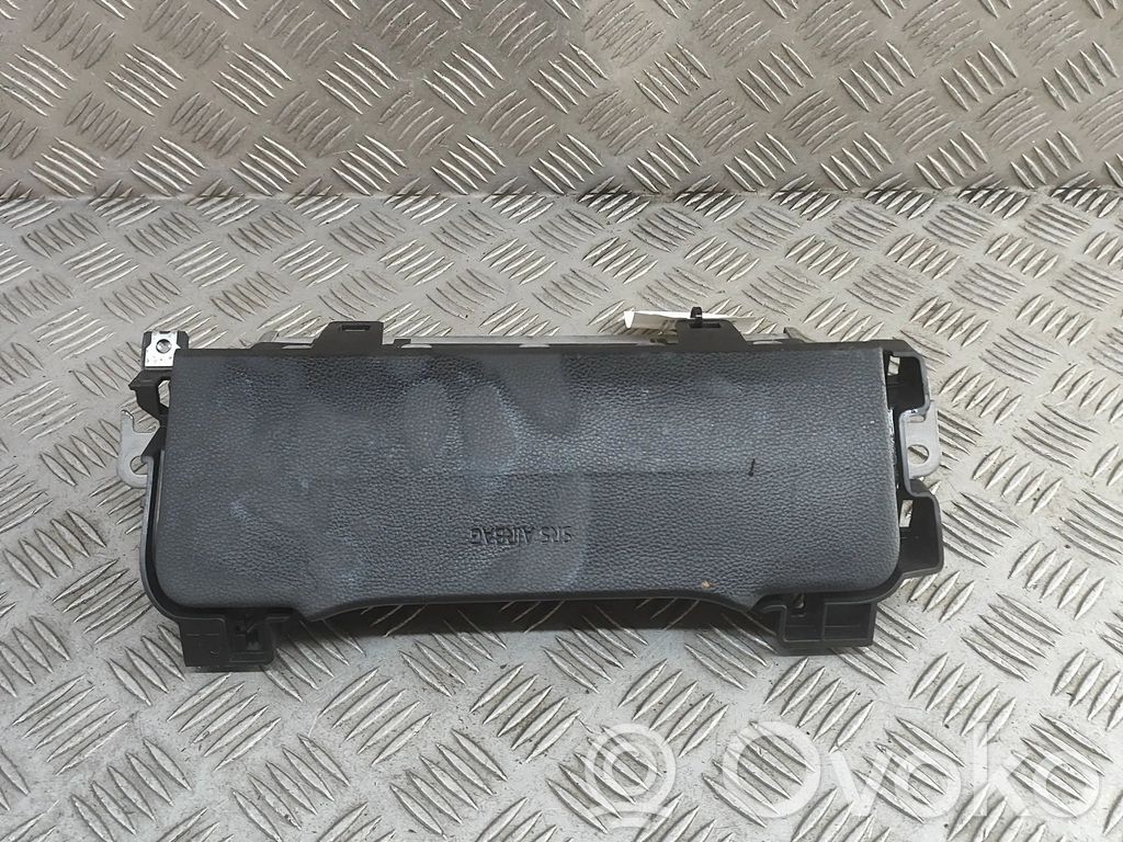 Toyota Prius (XV60) Airbag per le ginocchia