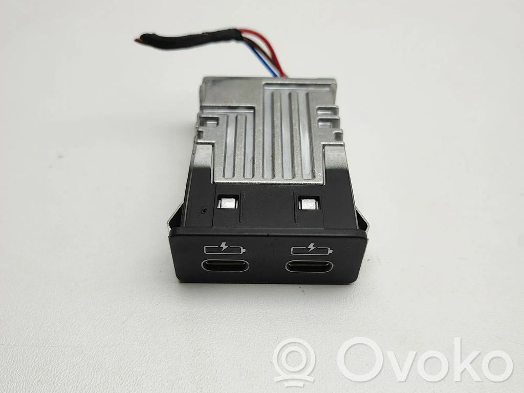 USB-Anschluss   8711938