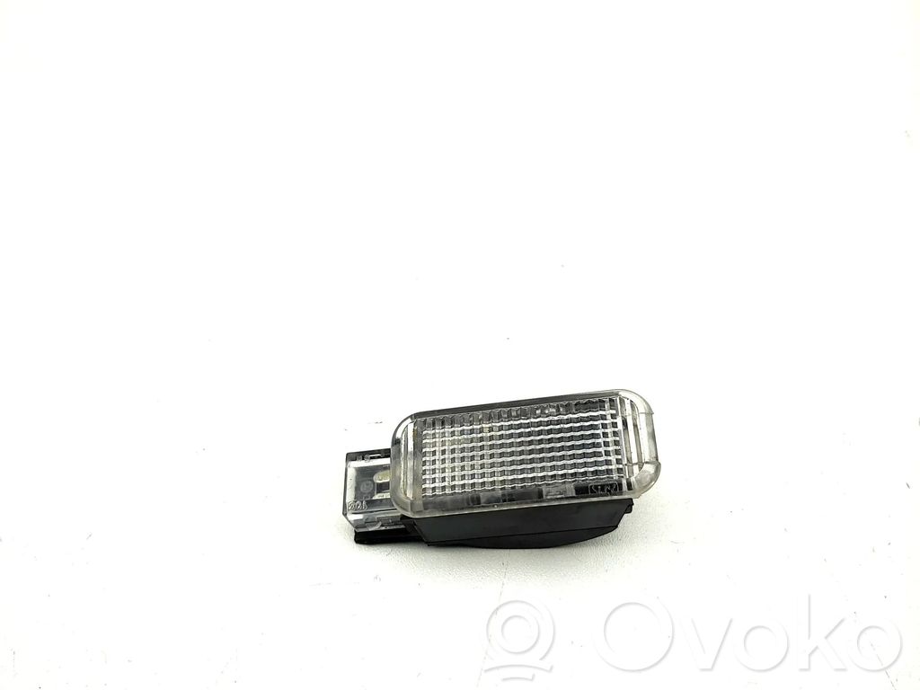 Audi Q5 SQ5 8R Etuistuimen valo 