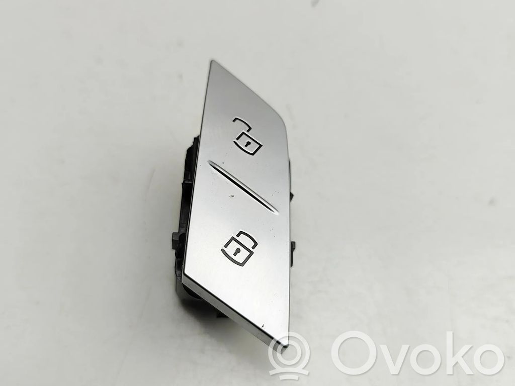 BMW 8 G16 Central locking switch button